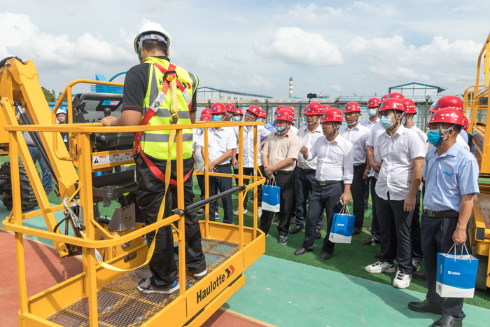 众能联合按下“安全生产月”启动键! 众能联合按下“安全生产月”启动键!